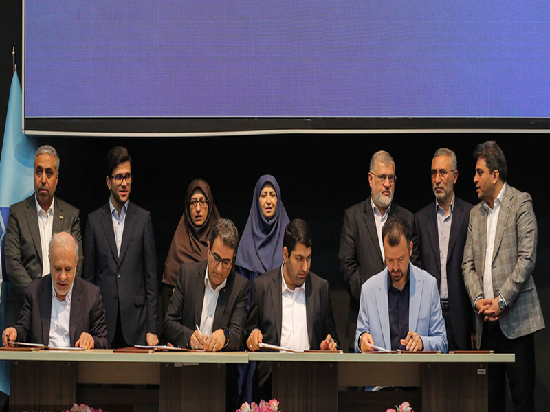 امضای تفاهم‌نامه جایگزینی ۲۰ هزار موتورسیکلت بنزینی با برقی